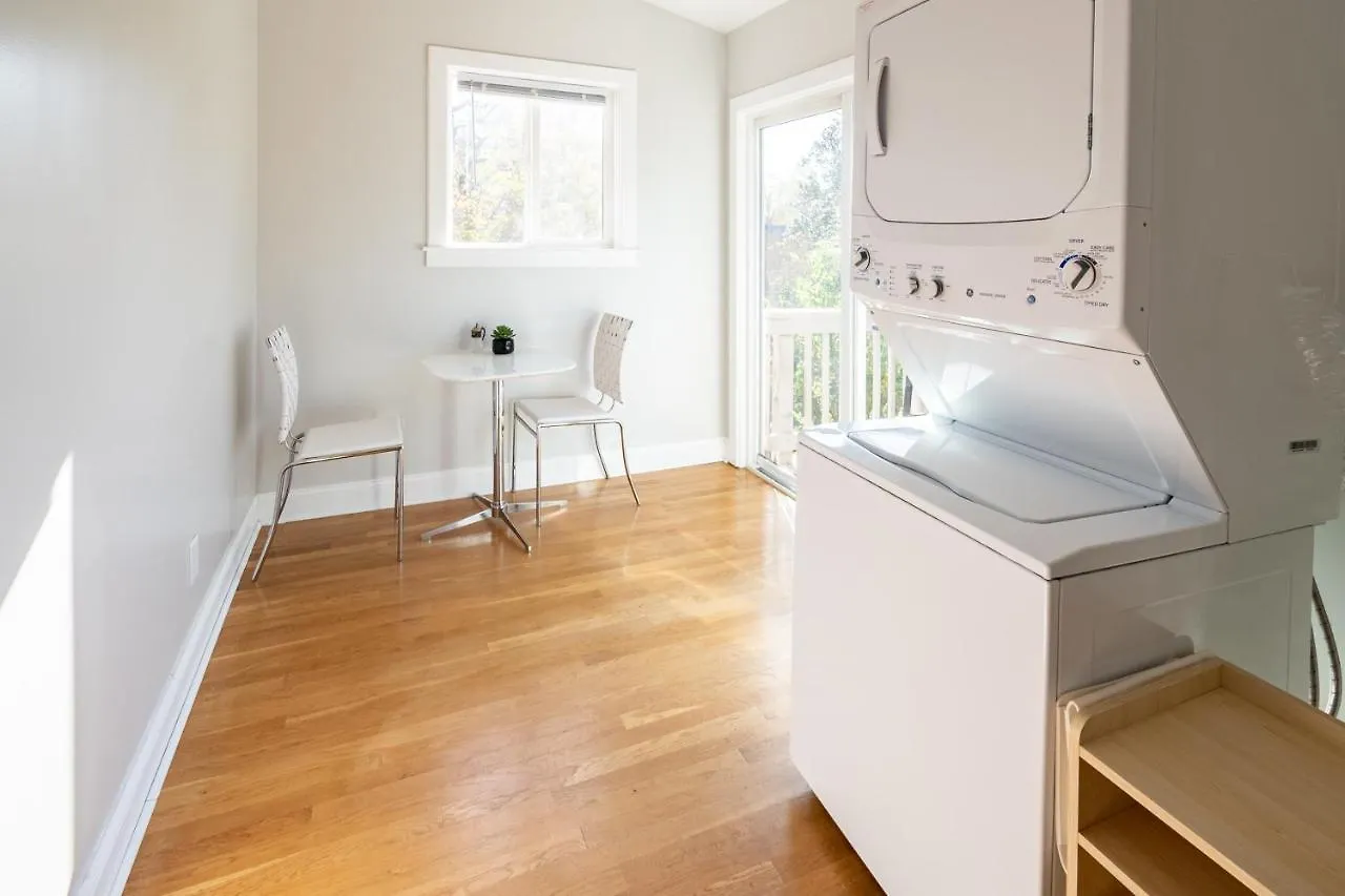 Contemporary 3-Bedroom Home With Balcony In Rva Richmond