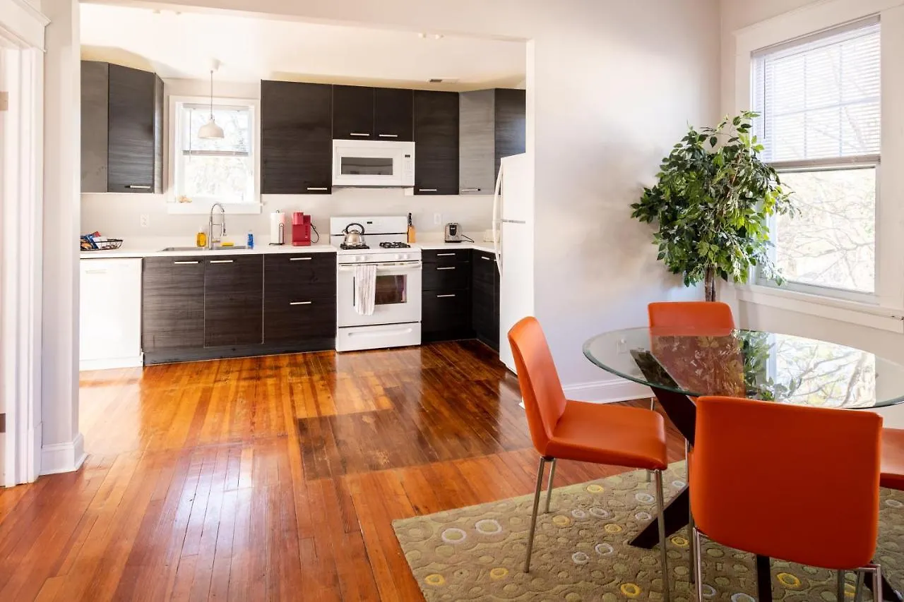 Contemporary 3-Bedroom Home With Balcony In Rva Richmond