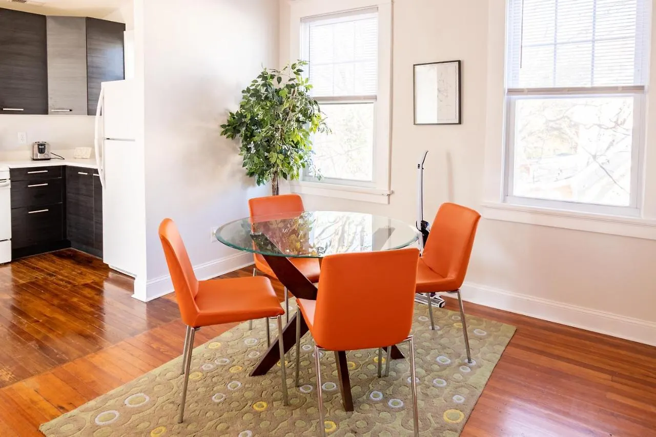 Contemporary 3-Bedroom Home With Balcony In Rva Richmond ABD