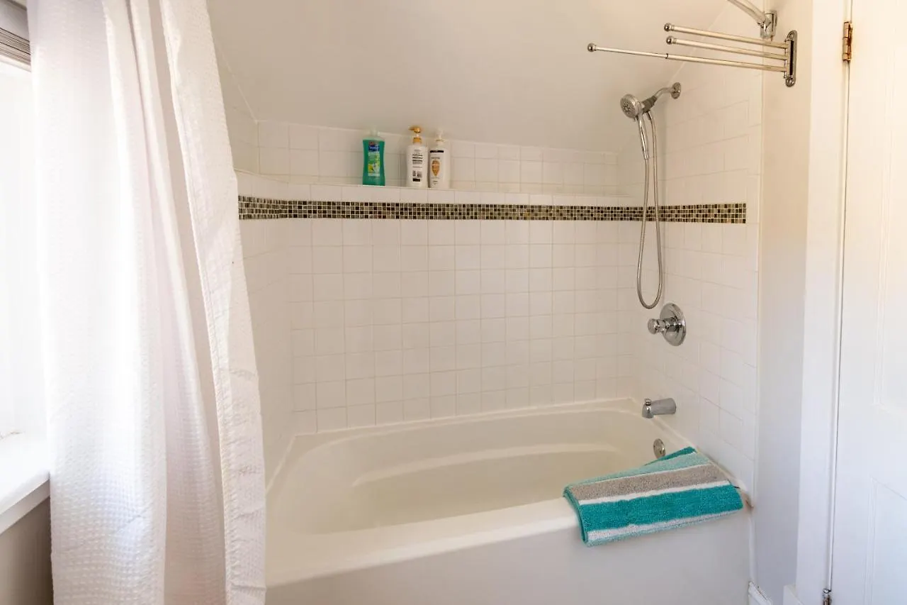 아파트 Contemporary 3-Bedroom Home With Balcony In Rva 리치먼드 미국
