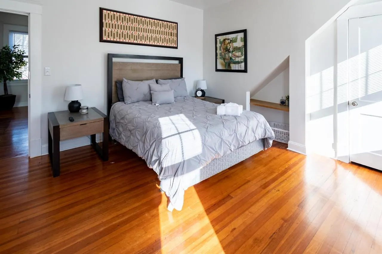아파트 Contemporary 3-Bedroom Home With Balcony In Rva 리치먼드 미국
