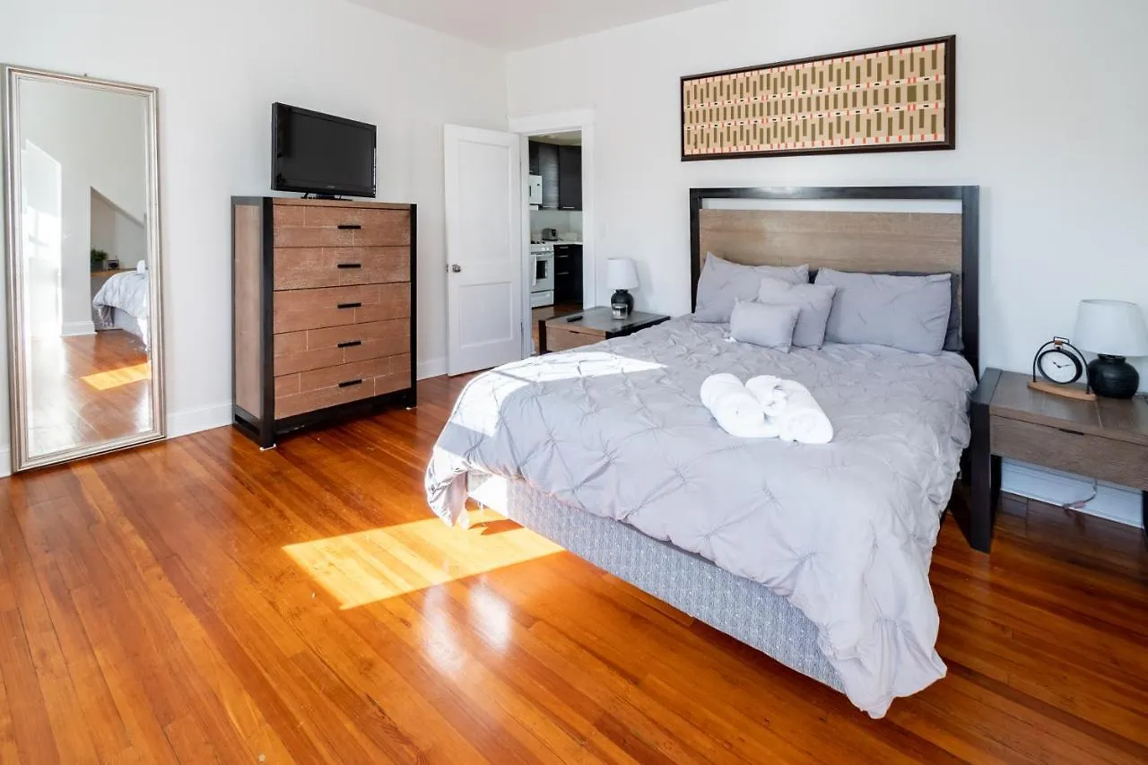 아파트 Contemporary 3-Bedroom Home With Balcony In Rva 리치먼드 미국